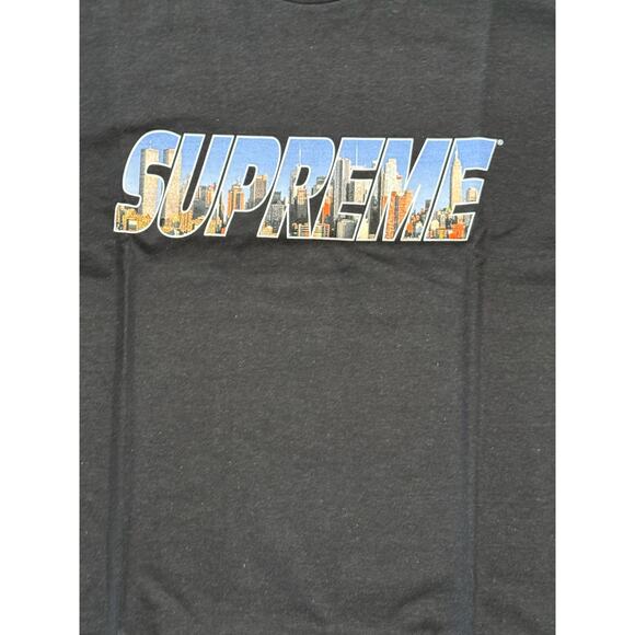 Supreme Gotham Limited Edition T-Shirt*NEW in BAG! Size Small - Picture 5 of 7